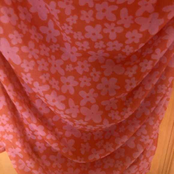 NWT Caution to the Wind Ruched Mesh Floral Dress Sz S - Picture 3 of 3